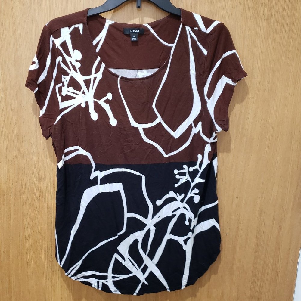 Alfani short sleeve scoop pull over blouse top tunic